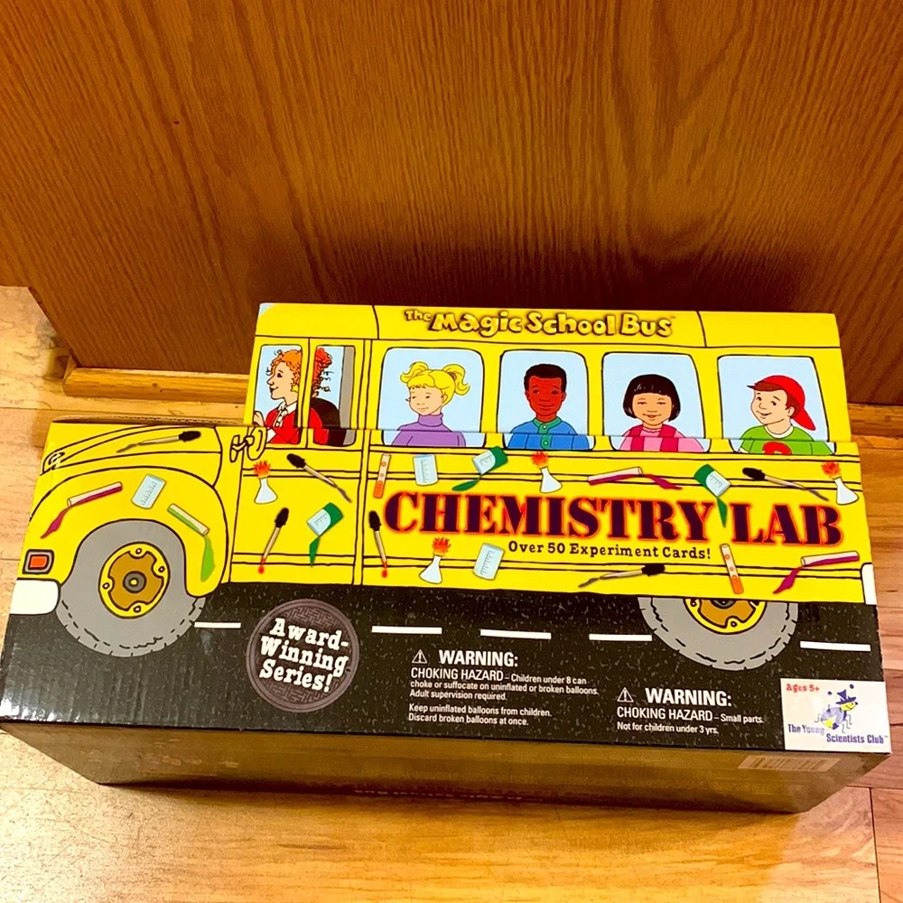 Magic School Bus Chemistry Lab set with information experiment cards GUC